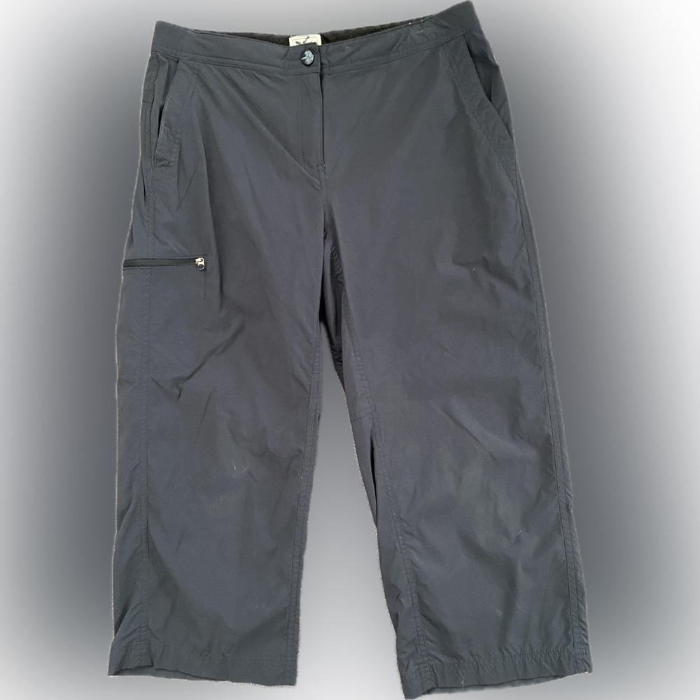 L.L. Bean Water Repellent Trail Pants/Crops - Size 6 Regular